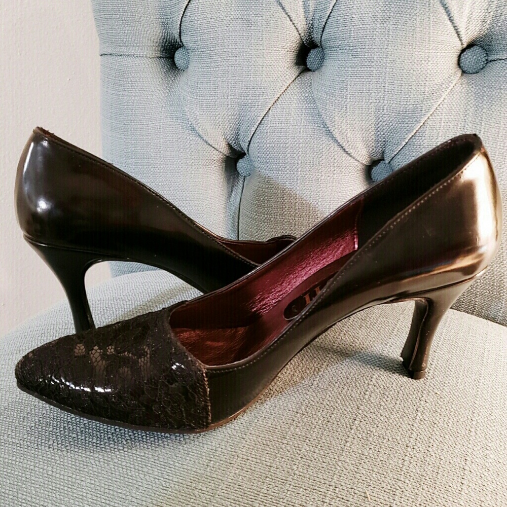 Women's black heels